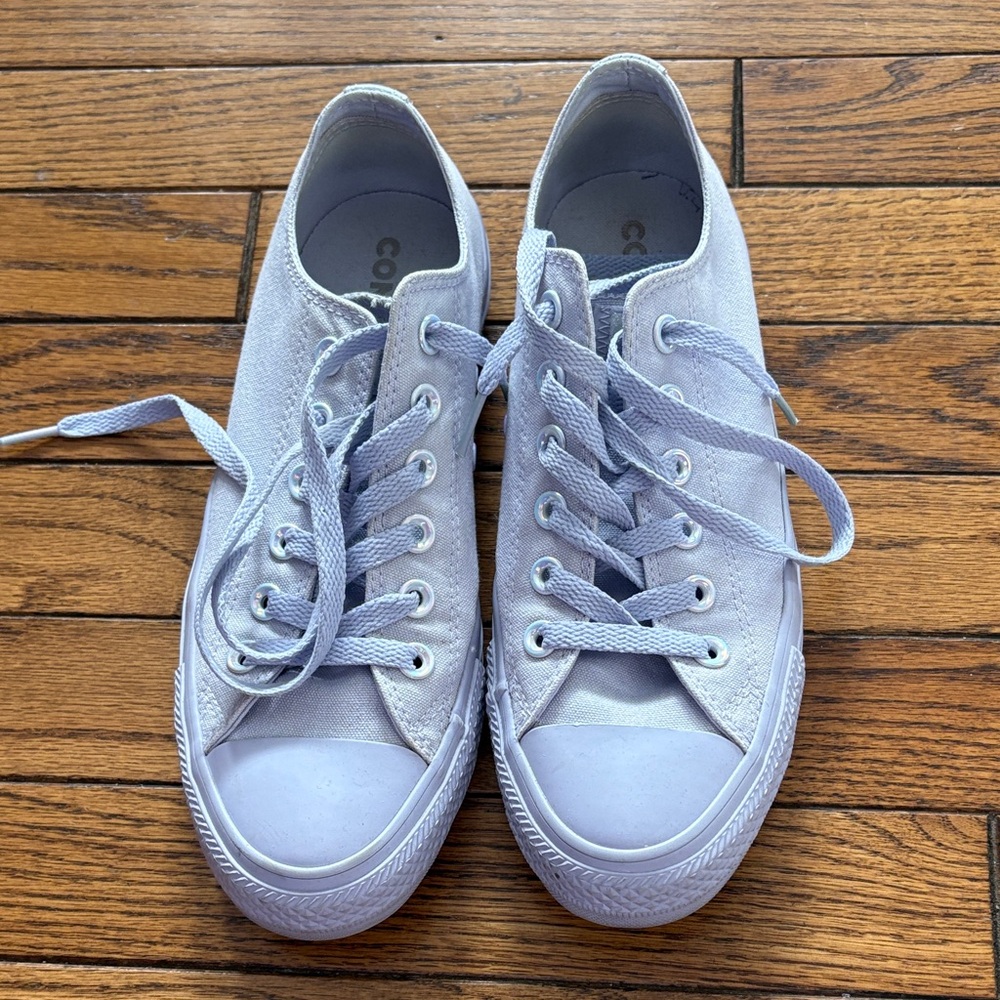 Casual Women's Athletic Shoes - Lavender